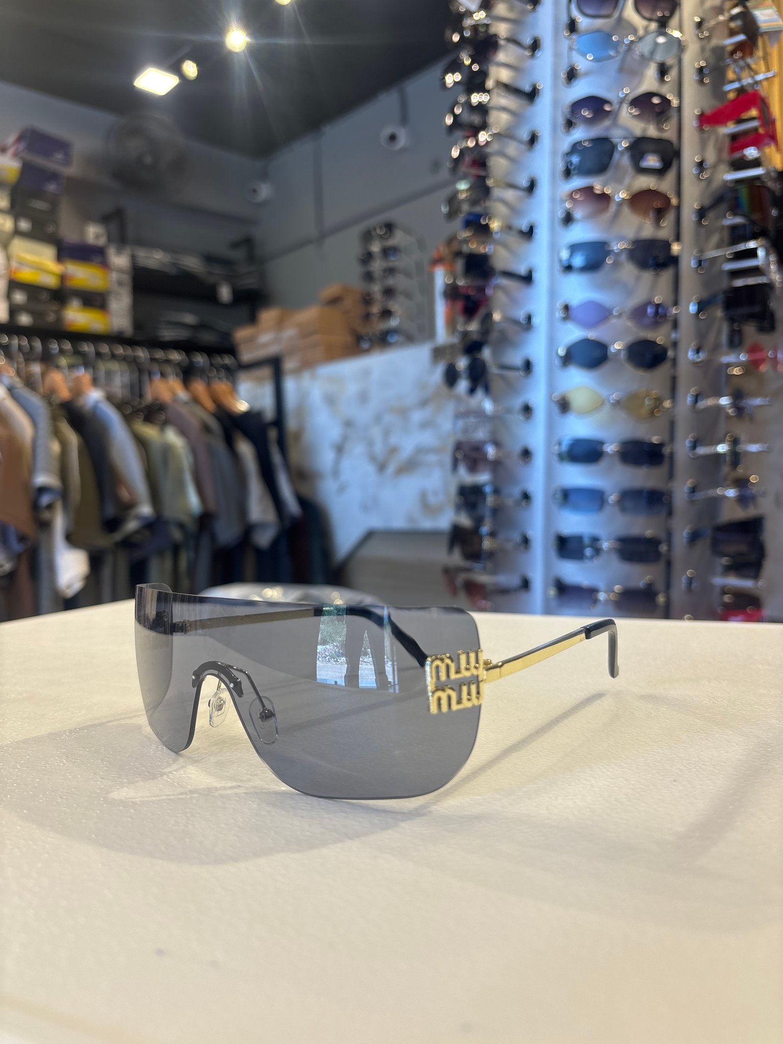Futuristic Aviator Sunglasses with Gold Accents