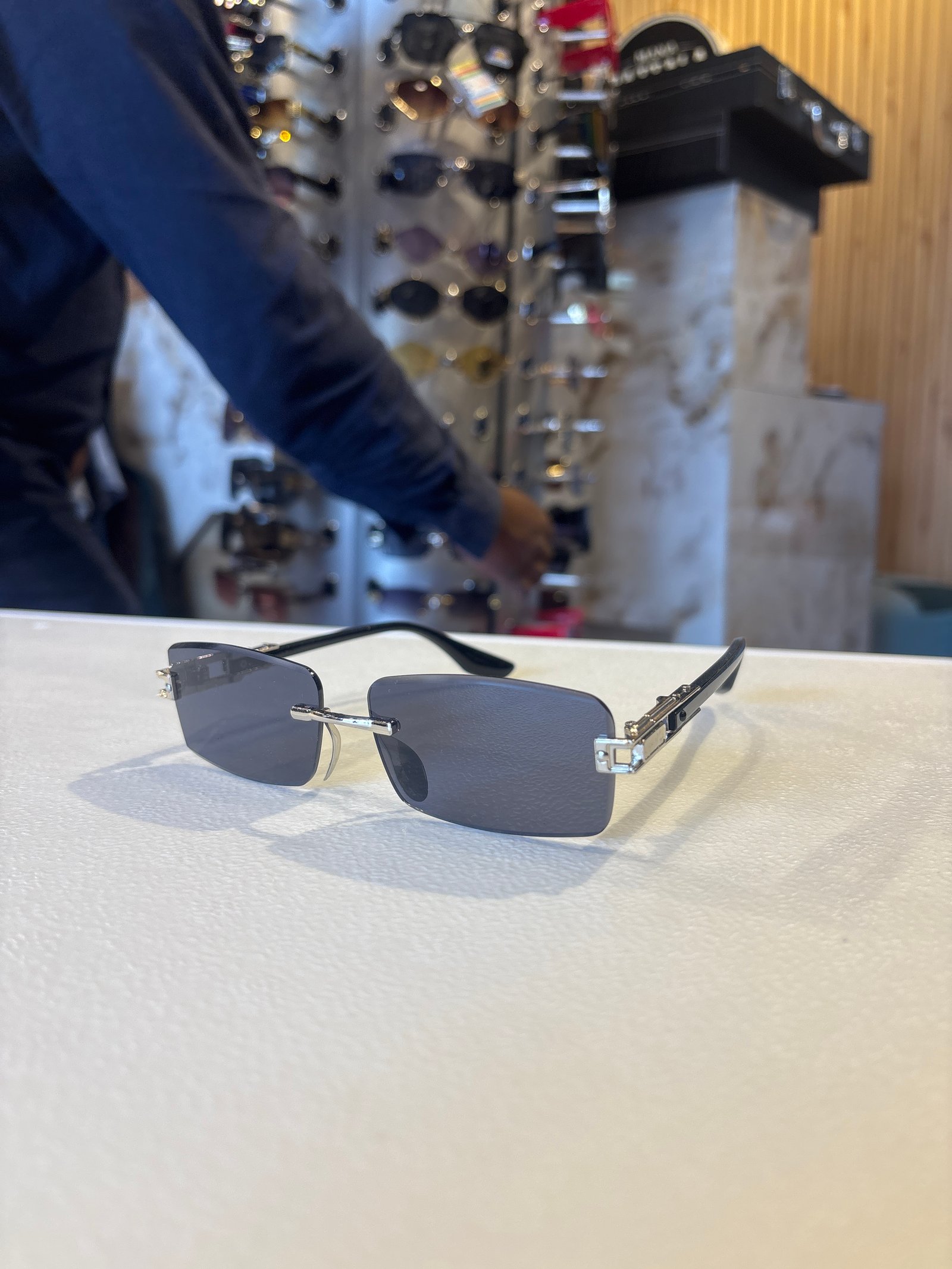 Men's Stylish Black Sunglasses with Metal Frame